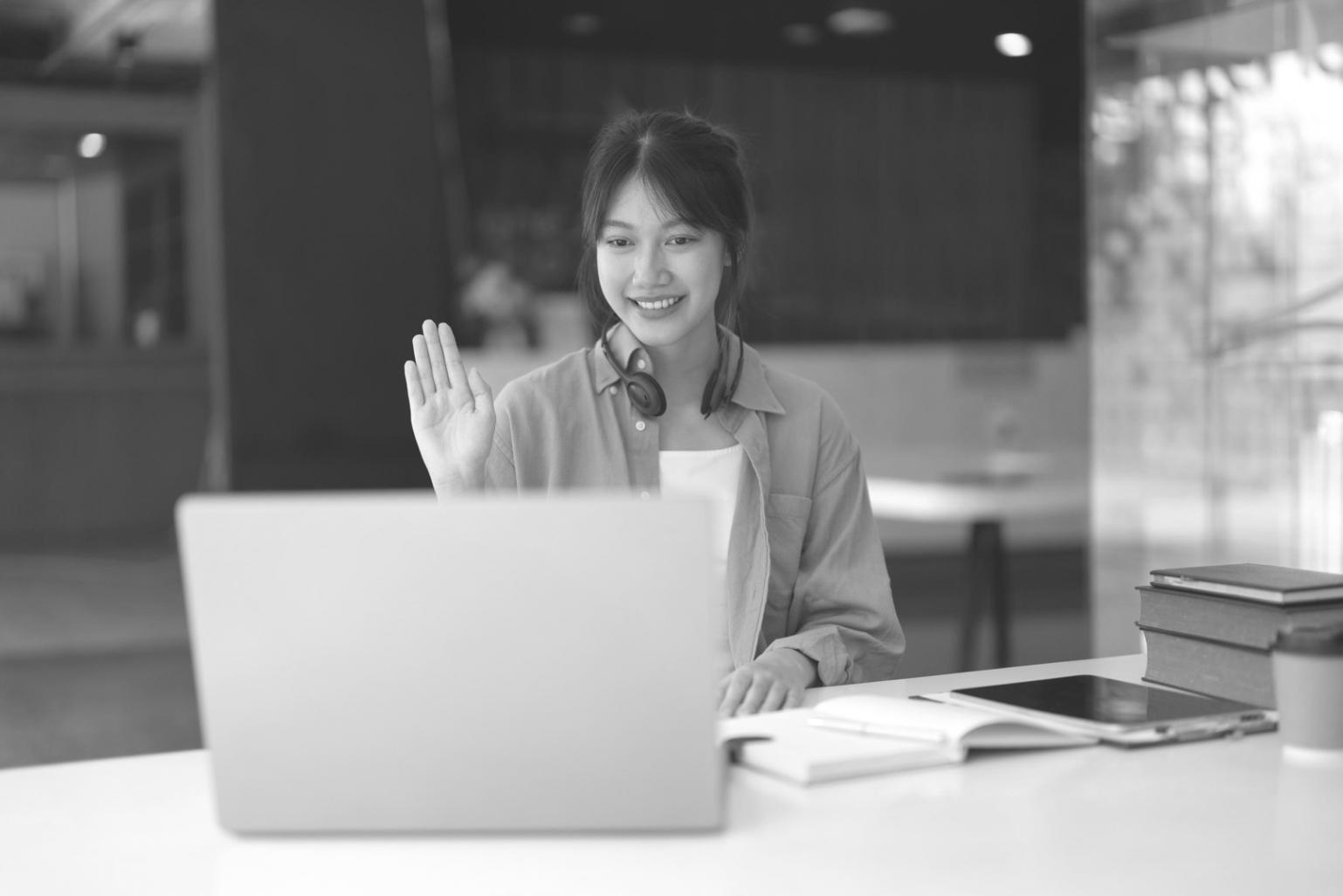 Session de formation sur l'analyse budgétaire avec documents de travail